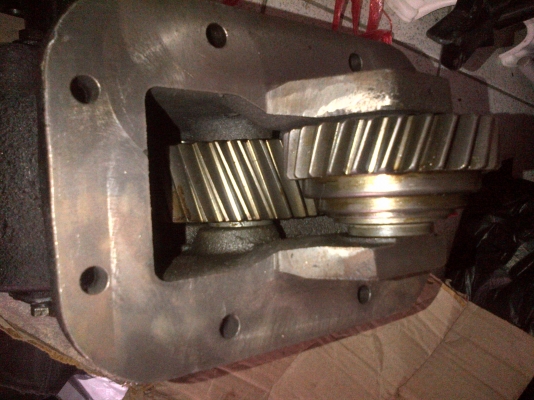 ขายเกียร์ฝาก ISUZU 210 ราคา 3500โทร 0906208746