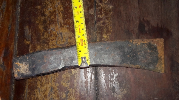 ขายหัวขวานงานเก่าโบราณ