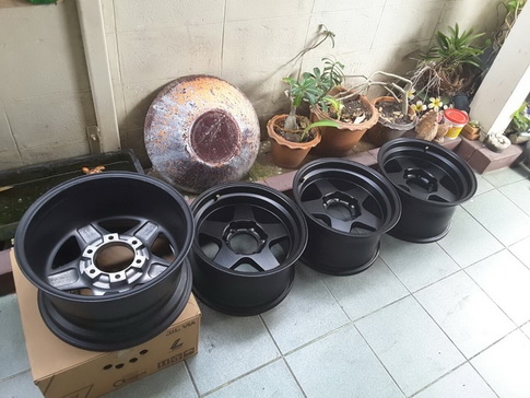 Max ใหม่ แกะกล่อง ขอบ 16*9 ET0 สภาพสวยๆ 1ชุด