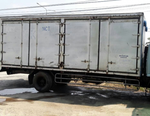 หกล้อ อีซูซุ ร็อคกี่ 165 ตู้10บาน ยาว7.20ม สภาพดีสวยบางเดิม พร้อมใช้งาน ทะเบียนพร้อมโอน