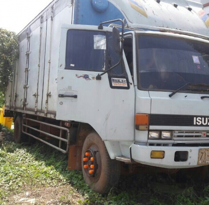 หกล้อ อีซูซุ ร็อคกี่ 165 ตู้10บาน ยาว7.20ม สภาพดีสวยบางเดิม พร้อมใช้งาน ทะเบียนพร้อมโอน