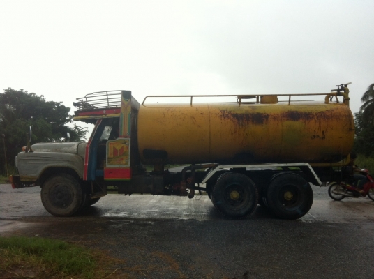 ขายถูก รถน้ำ 10 ล้อ ISUZU สภาพดี พร้อมใช้งาน ภาษีไม่ ขาด เอกสารพร้อมโอนครับ ด่วน 081-1841924