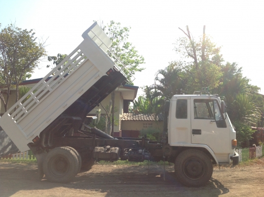 ขายหกล้อดั้ม