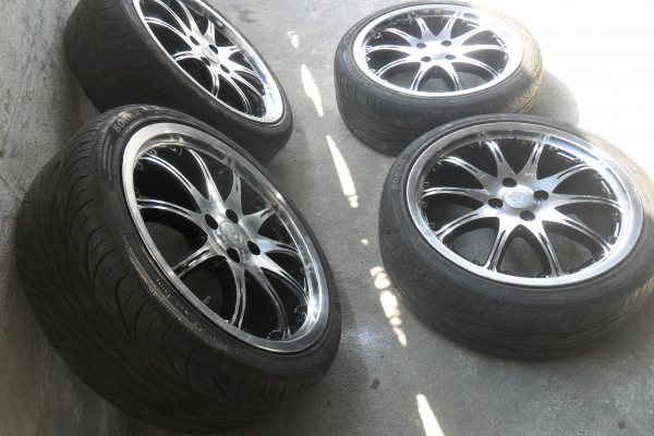 ล้อแม็ก17นิ้ว4รู100 พร้อมยาง สวยๆ 4 ล้อ ราคา 6800 บาท