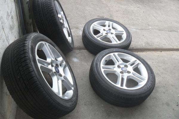 ล้อแม็ก16นิ้ว4รู100 ฟอด พร้อมยาง สวยๆ 4 ล้อ ราคา 5900 บาท ล้อแม็ก16นิ้ว4รู100 ฟอด พร้อมยาง สวยๆ 4 ล้อ ราคา 5900 บาท