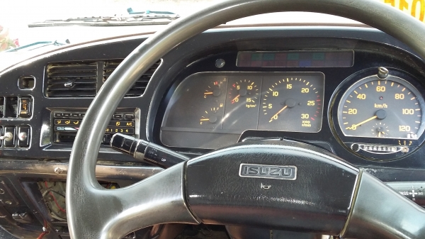 ขายสิบล้อสองเพลาเดก้า 270   สนใจ 081 7368589