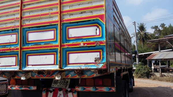 ขายสิบล้อสองเพลาเดก้า 270   สนใจ 081 7368589