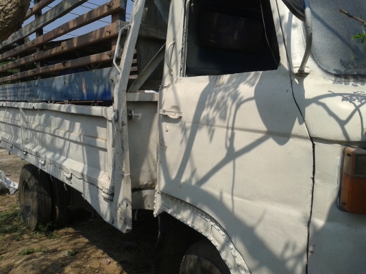 ขายรถ6 ล้อ Hino km 310  ราคาถูก ไม่มีทะเบียน