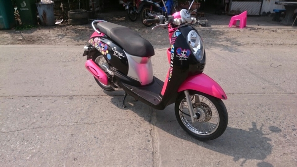 scoopy i สวยๆ เครื่องแน่นมาก scoopy i สวยๆ เครื่องแน่นมาก