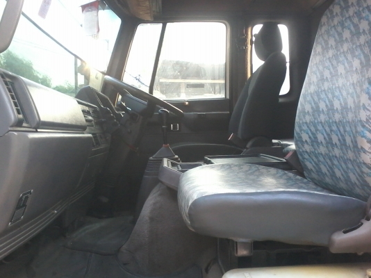 ISUZU  195  ดั้ม เบรคทิฟฟี่  พวงมาลัยเพาเวอร์  เครื่องดี  ครัชชีสวย  รถพร้อมใช้งาน