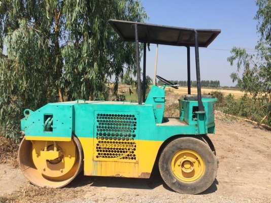 ขายรถบดซาไก5ตัน เครื่องอีซูซุ มีระบบสั่นสะเทือน พร้อมใช้งาน เครื่องดีไม่กินน้ำมันเครื่อง ราคาต่อรองคุยกันได้