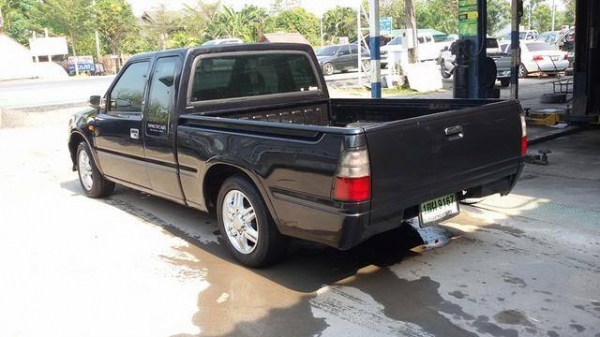 ขาย อีซูซุ ดราก้อน ปี2002เครื่อง 3.0 พวงมาลัยพาวเวอ กระจกไฟฟ้า ราคา159000 สนใจโทร 0805669540 - 0866668500