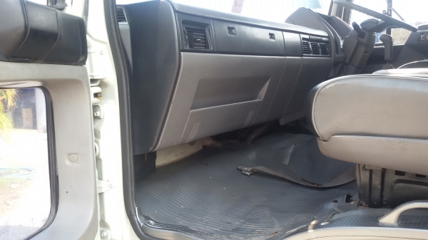 ขายรถ 6 ล้อใหญ่ HINO สิงไฮเทคFF3H195แรงม้า สภาพสวยเดิม  เครื่องดี คัชชีสวย ยาว 7.20 รถห้างแท้  พร้อมใช้งานเลยครับ ม