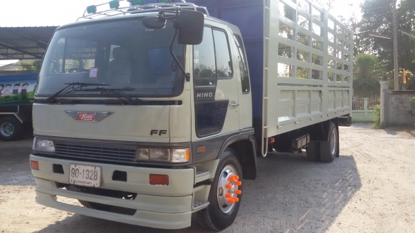 ขายรถ 6 ล้อใหญ่ HINO สิงไฮเทคFF3H195แรงม้า สภาพสวยเดิม  เครื่องดี คัชชีสวย ยาว 7.20 รถห้างแท้  พร้อมใช้งานเลยครับ ม
