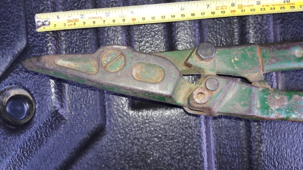 ขายกรรไกรตัดเหล็กงานเก่าสีเขียวงานนอกสภาพน่าใช้