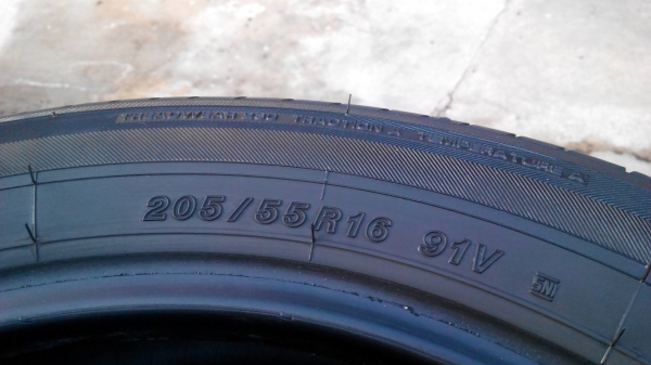 ยางขอบ 16 Yokohama decibel ปี14 205 55 16