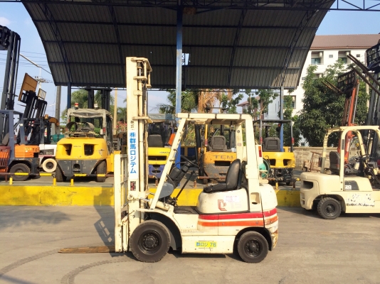 -:-*&bull;*ร ถ ย ก นำ เ ข้ า*&bull;*-:-TOYOTA 6FG15 เสาสูง4.5เมตร แผงงาสไลด์ สนใจติดต่อ 083-062-0223(ปอนด์)