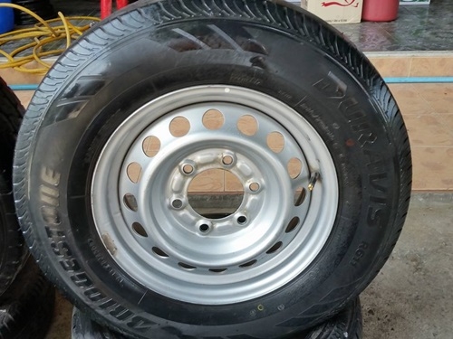 ขายล้อกะทะ15 6รู ยาง 215/70/15  4 ล้อ4000