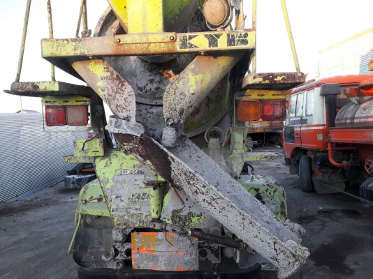 ขายด่วนรถโม่ปูน 2.5 คายาบ้า 180 แรงม้า รถนอกนำเข้าสภาพพร้อมใช้ ขายด่วนรถโม่ปูน 2.5 คายาบ้า 180 แรงม้า รถนอกนำเข้าสภาพพร้อมใช้