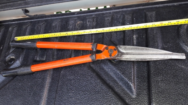 ขายกรรไกรตัดหญ้าขนาดใหญ่ BAHCO Made in france.