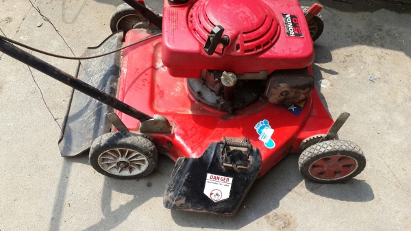 รถตัดหญ้าสนาม honda