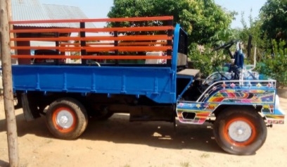 ขายด่วน รถอีแต๋น ISUZU ELF 74 แรง เพลาลอย 4 ล้อ กระบะเหล็กคอกไม้ความยาว 3.20 เมตรสภาพสวยดีพร้อมบรรทุกได้เลย เครื่องยนต์แรงดีมากครับ ระบบเกียร์เดิม พวงมาลัยธรรมดา ช่วงล่างคัชซีหน้า 5 สภาพดีไม่มีผุไม่มีแตก ยาง 4 ล้อประมาณ 60\% พร้อมใช้งาน เอกสารสัญญาซื้อขาย