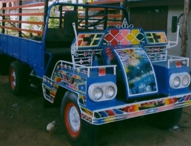 ขายด่วน รถอีแต๋น ISUZU ELF 74 แรง เพลาลอย 4 ล้อ กระบะเหล็กคอกไม้ความยาว 3.20 เมตรสภาพสวยดีพร้อมบรรทุกได้เลย เครื่องยนต์แรงดีมากครับ ระบบเกียร์เดิม พวงมาลัยธรรมดา ช่วงล่างคัชซีหน้า 5 สภาพดีไม่มีผุไม่มีแตก ยาง 4 ล้อประมาณ 60\% พร้อมใช้งาน เอกสารสัญญาซื้อขาย