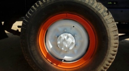 ขายด่วน รถอีแต๋น ISUZU ELF 74 แรง เพลาลอย 4 ล้อ กระบะเหล็กคอกไม้ความยาว 3.20 เมตรสภาพสวยดีพร้อมบรรทุกได้เลย เครื่องยนต์แรงดีมากครับ ระบบเกียร์เดิม พวงมาลัยธรรมดา ช่วงล่างคัชซีหน้า 5 สภาพดีไม่มีผุไม่มีแตก ยาง 4 ล้อประมาณ 60\% พร้อมใช้งาน เอกสารสัญญาซื้อขาย