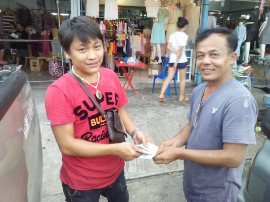 บริสโต+แม็กซิด 195/55/15 ปี13 ชุดละ 1,500  ซื้อพร้อมล้อใหม่แกะกล่อง 15x7 10,000