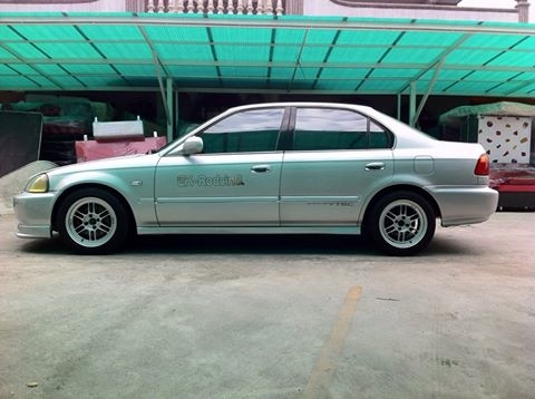 บริสโต+แม็กซิด 195/55/15 ปี13 ชุดละ 1,500  ซื้อพร้อมล้อใหม่แกะกล่อง 15x7 10,000