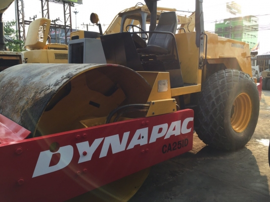 ขายด่วนรถบดสั่นสะเทือนDYNAPAC CA251D เครื่องคมิ้น พร้อมใช้งาน เล่มทะเบียน