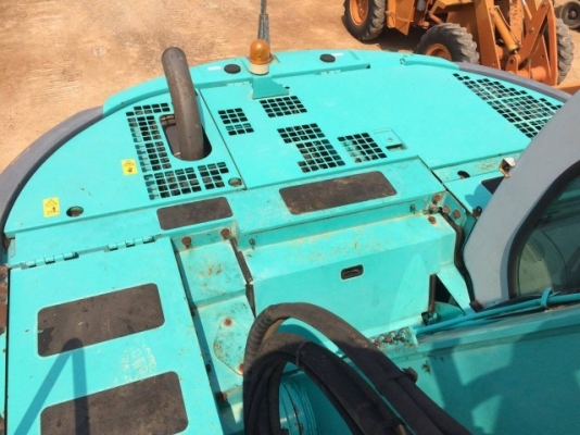 ขายรถแบคโฮ KOBELCO SK200SR ปี 2005 เครื่อง ISUZU 4 สูบ Turbo ประหยัดสุดๆ รถนอกนำเข้าจากญี่ปุ่น มีVDOการทำงานครับ