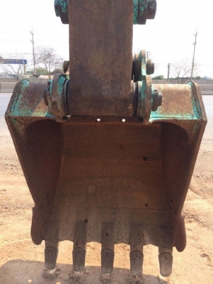 ขายรถแบคโฮ KOBELCO SK200SR ปี 2005 เครื่อง ISUZU 4 สูบ Turbo ประหยัดสุดๆ รถนอกนำเข้าจากญี่ปุ่น มีVDOการทำงานครับ