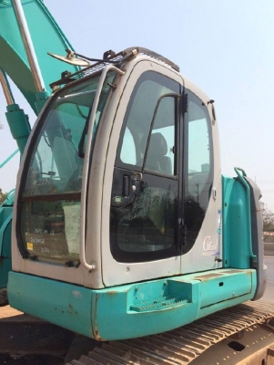 ขายรถแบคโฮ KOBELCO SK200SR ปี 2005 เครื่อง ISUZU 4 สูบ Turbo ประหยัดสุดๆ รถนอกนำเข้าจากญี่ปุ่น มีVDOการทำงานครับ
