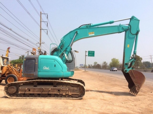 ขายรถแบคโฮ KOBELCO SK200SR ปี 2005 เครื่อง ISUZU 4 สูบ Turbo ประหยัดสุดๆ รถนอกนำเข้าจากญี่ปุ่น มีVDOการทำงานครับ