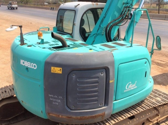 ขายรถแบคโฮ KOBELCO SK200SR ปี 2005 เครื่อง ISUZU 4 สูบ Turbo ประหยัดสุดๆ รถนอกนำเข้าจากญี่ปุ่น มีVDOการทำงานครับ