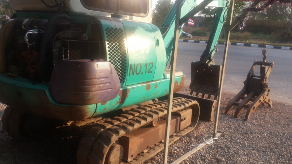 ขายด่วน KOMATSU pc30 -7 มี่เก๋ง+ปากคีบ แอร์เย็น  แทร็คยางใหม่ รถนำเข้าญี่ปุ่นแท้ๆ ไม่เคยใช้งานในไทย ซื้อไปใช้งานได้เลย