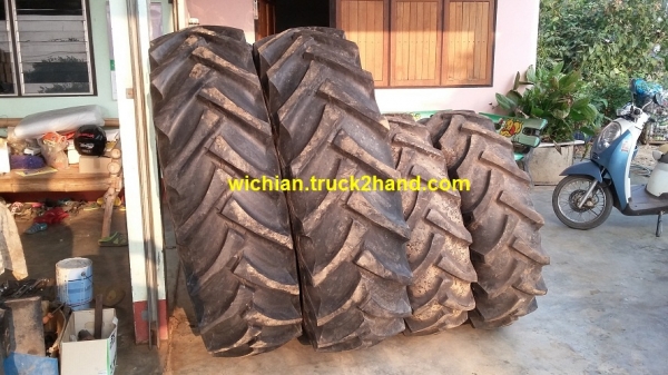 ขายยางหน้า13.6-24หลัง18.4-34พร้อมกะทะเก่านอกสภาพ99\% ใส่รถไถฟอร์ด7840คานนิวมาเปลี่ยนไซร์ใหญ่ขึ้นครับ