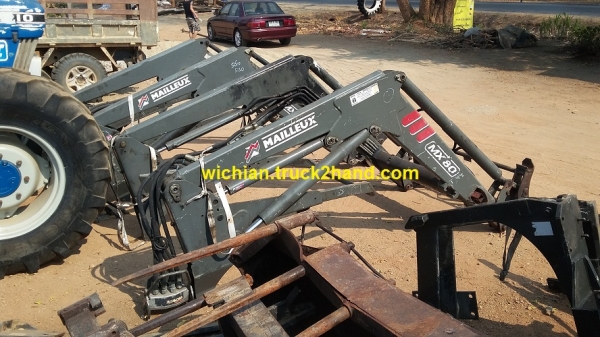 ขายแล้ว ขอบคุณโก้ยี่มากครับ ชุดตักหน้ารถไถฟอร์ด &ldquo; ยี่ห้อMAILLEUX รุ่นMX&rsquo;80 ตรงรุ่นNH 5640 สองเพลา สวยมากๆมาดูตัวจริงได้ทุกวันครับ