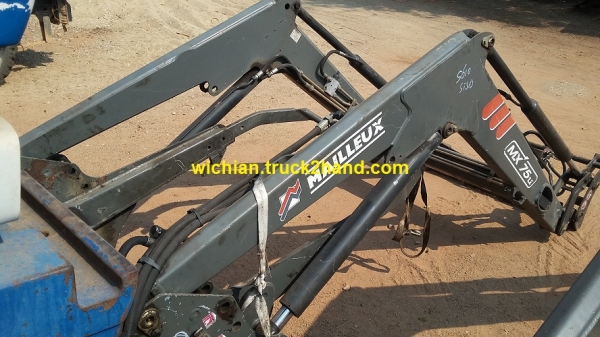 ขายแล้วขอบคุณ พี่สมหมาย สุราษฎร์ฯครับ ชุดตักหน้ารถไถฟอร์ด &rdquo; ยี่ห้อMAILLEUX รุ่น MX&rdquo;75u ตรงรุ่น 5610 สองเพลา สวยมาก