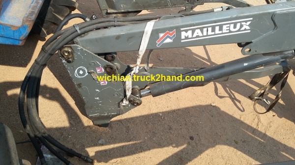 ขายแล้วขอบคุณ พี่สมหมาย สุราษฎร์ฯครับ ชุดตักหน้ารถไถฟอร์ด &rdquo; ยี่ห้อMAILLEUX รุ่น MX&rdquo;75u ตรงรุ่น 5610 สองเพลา สวยมาก