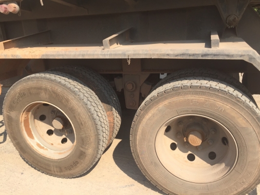 หางสามมิตร  ดั้มท์ 2 เพลา  ตามภาพ  ราคา  420,000 บาท