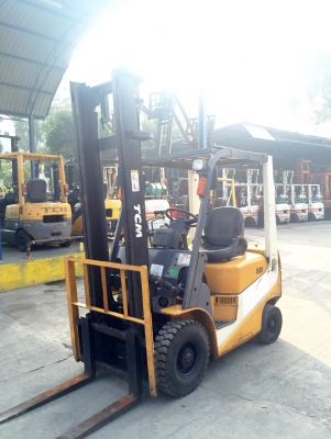 -:-*&bull;*ข า ย ร ถ ย ก นำ เ ข้ า*&bull;*-:-TCM FG10C19 รถยกขนาด1ตัน เสาสูง4เมตร เกียร์ธรรมดา สนใจติดต่อ083-062-0223(ปอนด์)