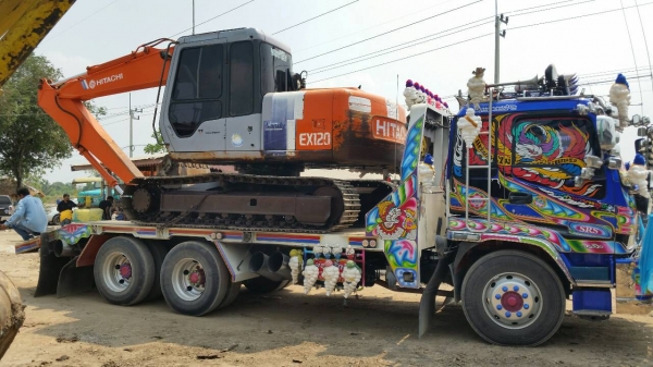 ขายด่วนรถเเม็คโครHITACHI EX120-2นำเข้าเก่านอกอาร์พิเศษแอร์ฟิลม์พร้อมสวยเดิมๆยังไม่เคยใช้งานในเมืองไทยเลย ขายด่วนรถเเม็คโครHITACHI EX120-2นำเข้าเก่านอกอาร์พิเศษแอร์ฟิลม์พร้อมสวยเดิมๆยังไม่เคยใช้งานในเมืองไทยเลย