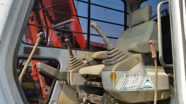 ขายด่วนรถเเม็คโครHITACHI EX120-2นำเข้าเก่านอกอาร์พิเศษแอร์ฟิลม์พร้อมสวยเดิมๆยังไม่เคยใช้งานในเมืองไทยเลย ขายด่วนรถเเม็คโครHITACHI EX120-2นำเข้าเก่านอกอาร์พิเศษแอร์ฟิลม์พร้อมสวยเดิมๆยังไม่เคยใช้งานในเมืองไทยเลย