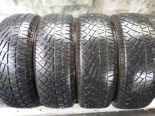 ยางMICHELIN รุ่น LATITUDE Cross 265 70R16 สัปดาห์ที่ 23 ปี2014 ลงพื้นจริงปลายปี2014  สภาพสวยมากๆ ดอกเยอะมากๆ