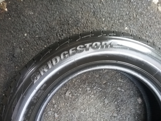 ยางBRIDGESTONE รุ่น Ecopia EP200 .175 65R15  สัปดาห์ที่49ปี2014เส้น ลงพื้นจริงปี2015  สภาพสวยมากๆไร้ที่ติ ดอกเยอะมากๆ90\%