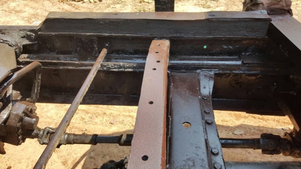 ขาย 6 ล้อ หัวยาวดั้ม ไม่มีทะเบียน เครื่อง EH700 168 แรงม้า คัสซีสวยตลอดเส้น เฟืองท้ายจัมโบ้ พวงมาลัยพาวเวอร์