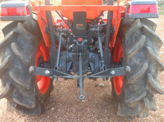 แทรกเตอร์คูโบต้า 3408 โฟวิลสภาพสวยพร้อมใช้งานมีผานดันหน้าและโรตารี่ แทรกเตอร์คูโบต้า 3408 โฟวิลสภาพสวยพร้อมใช้งานมีผานดันหน้าและโรตารี่