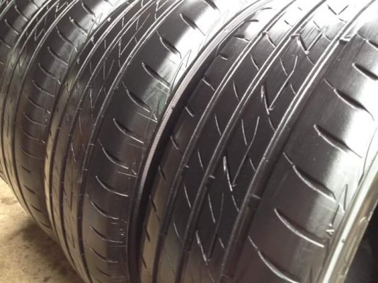 ยางBRIDGESTONE รุ่น Ecopia EP200. 215  60R16 ลงพื้นจริงปลาย 2014สภาพสวยมากๆ ดอกเยอะ คุ้มสุดๆ